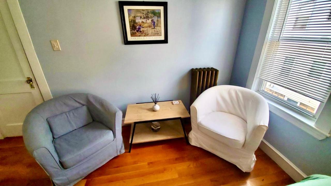 Near Train Station Gorgeous 3-Bedroom Apartment With Patios Boston Eksteriør bilde